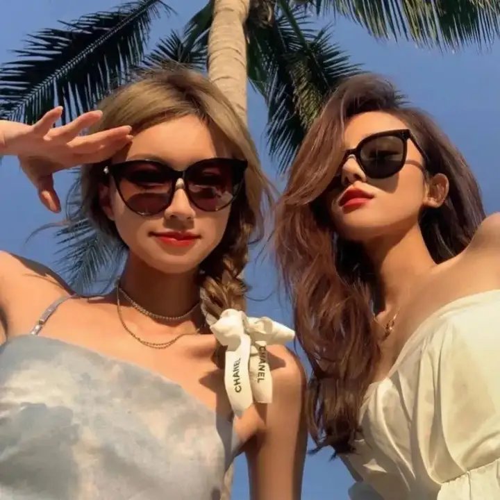 小太阳达芬妮免费在线观看封面